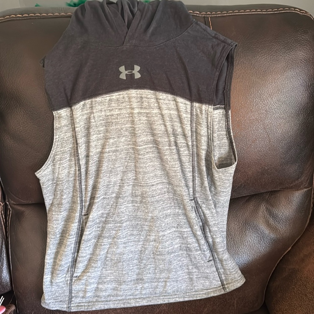 Grey sleeveless hoody